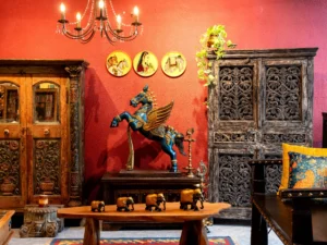 Tips for designing traditional home decor at home: 