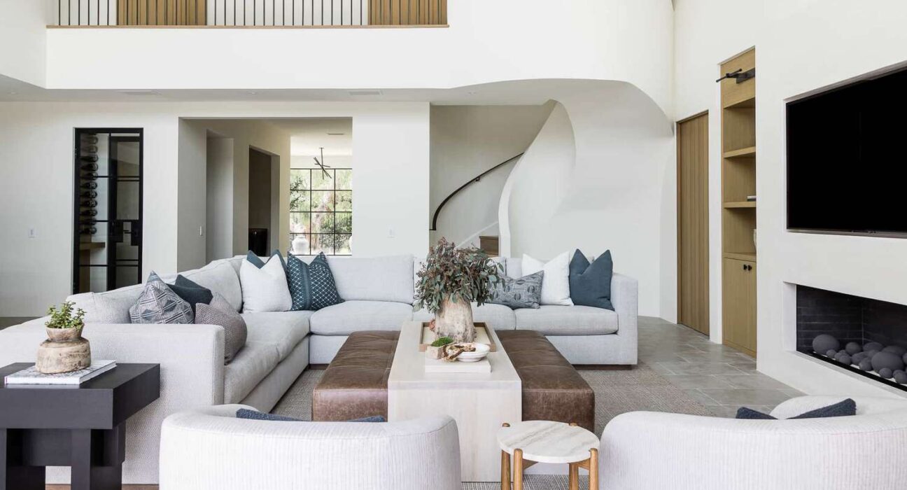 10 Coastal Decor Living Room Ideas for a Relaxing Beach-Inspired Home