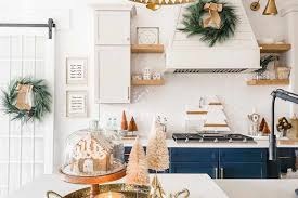 65 Christmas Decorations for Kitchen Ideas: Festive, Cozy & Creative Holiday Styling Inspiration!