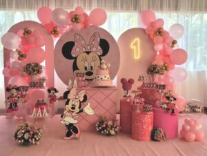 Popular Minnie Mouse Birthday Decoration Themes: 