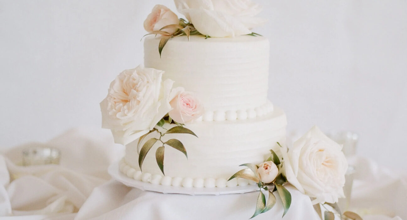 25 Elegant Wedding Cake Decorations Ideas for a Stunning Celebration!