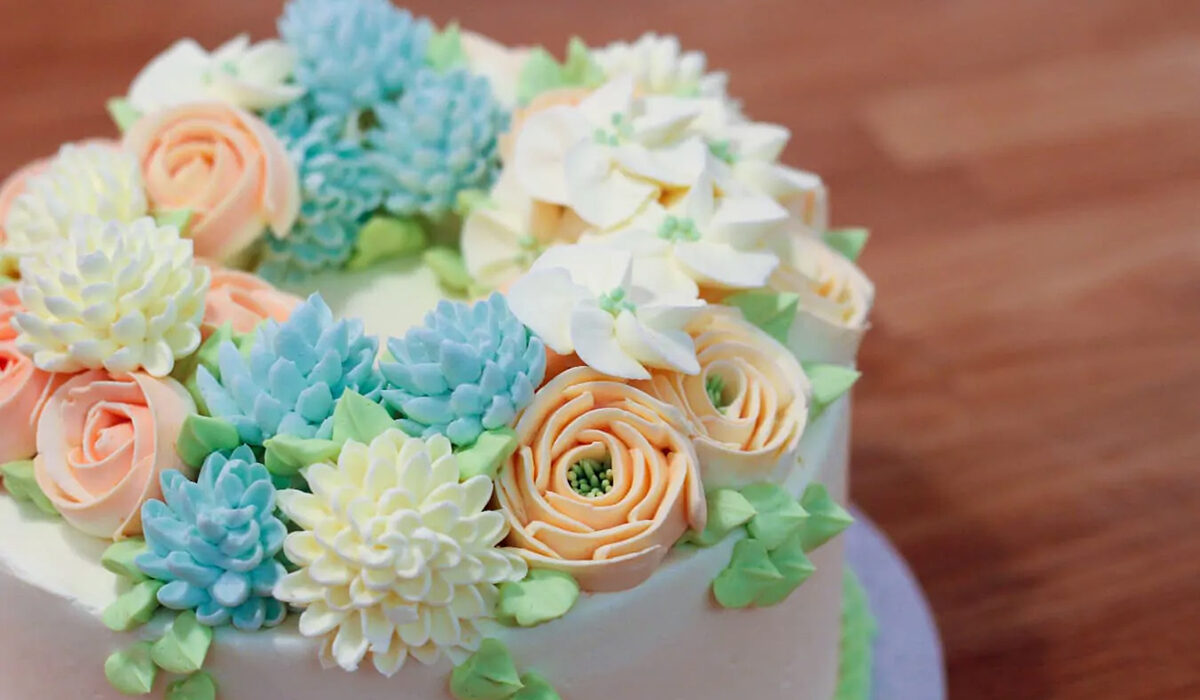 12 Best Cake Decorating Classes to Master Professional Cake Design!