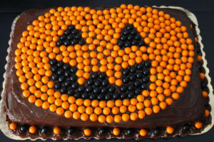 Classic Halloween Cake Decorations Anyone Can Master