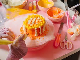 Why Attend a Cake Decorating Class?