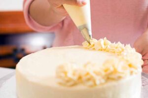 Essential tools for cake decorating Every freshman Needs: