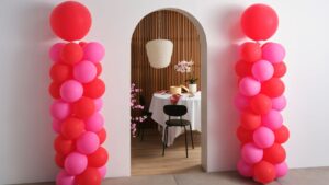 How to decorate balloons on wall easyBalloon Walls Are Perfect For Any Party: